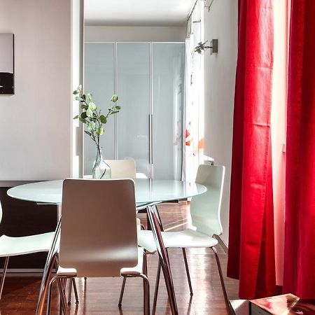 Joivy Charming Apartment In The Heart Of Isola District Милано Екстериор снимка
