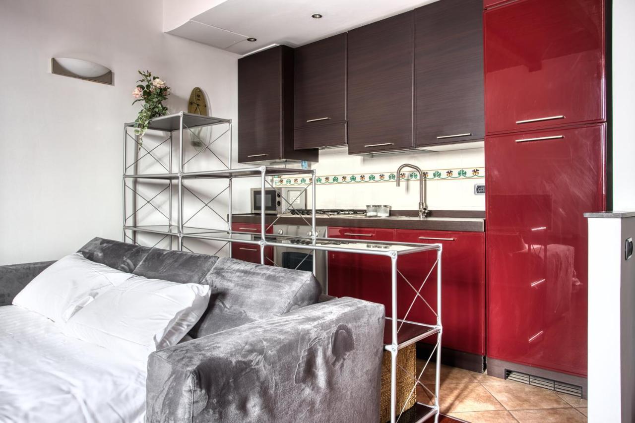 Joivy Charming Apartment In The Heart Of Isola District Милано Екстериор снимка