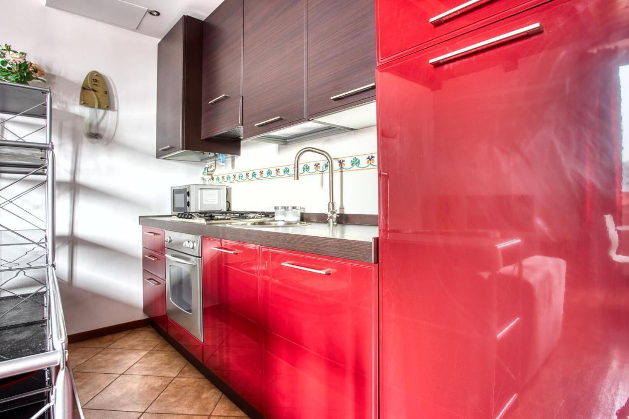 Joivy Charming Apartment In The Heart Of Isola District Милано Екстериор снимка