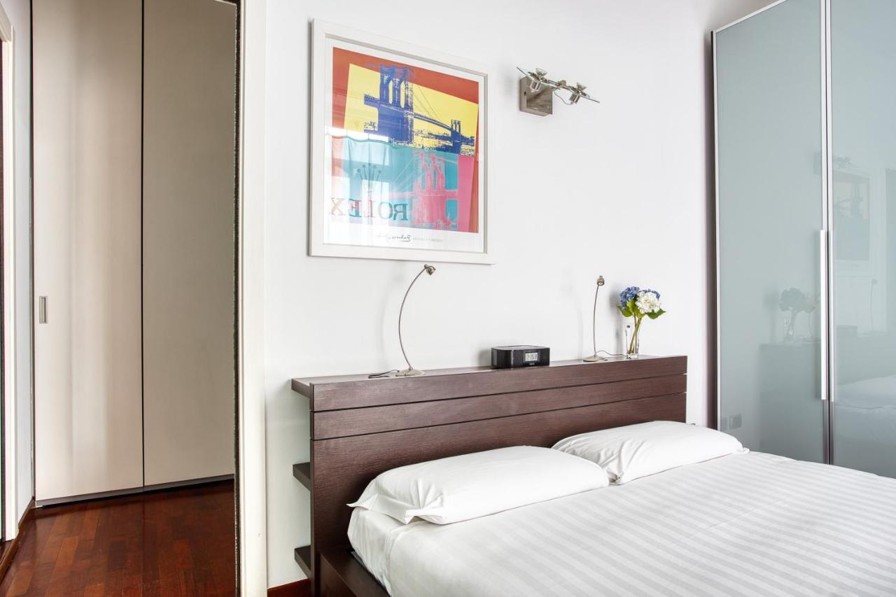 Joivy Charming Apartment In The Heart Of Isola District Милано Екстериор снимка